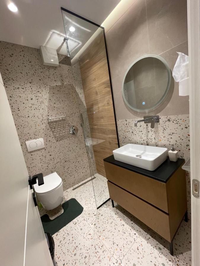 Downtown Studio Apartments Tiranë Ngoại thất bức ảnh