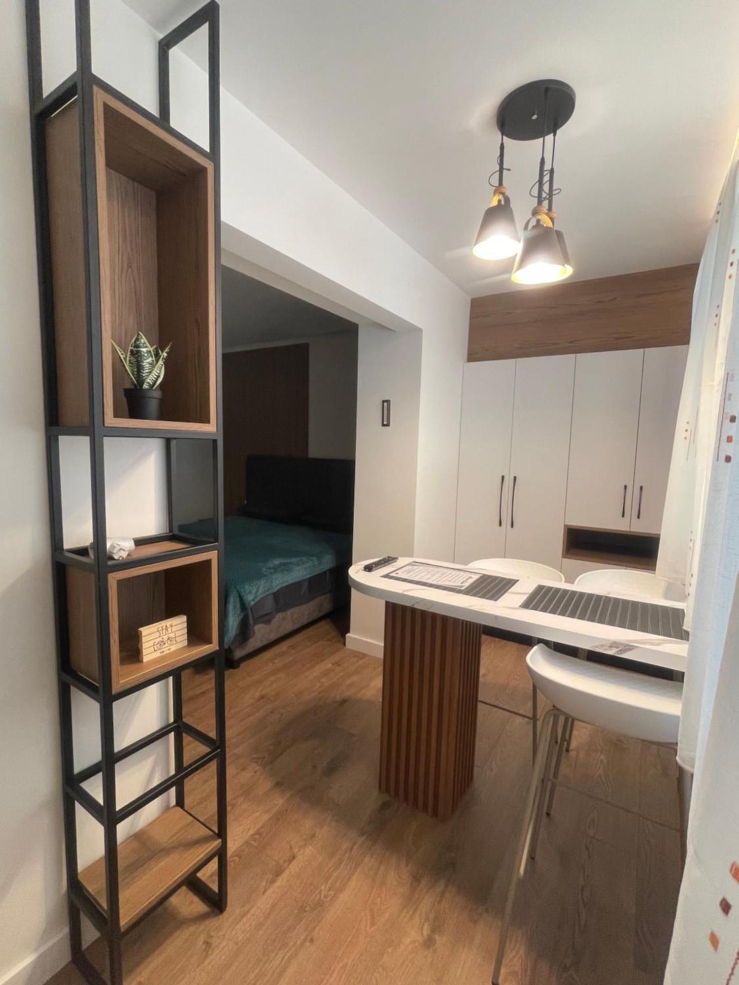 Downtown Studio Apartments Tiranë Ngoại thất bức ảnh
