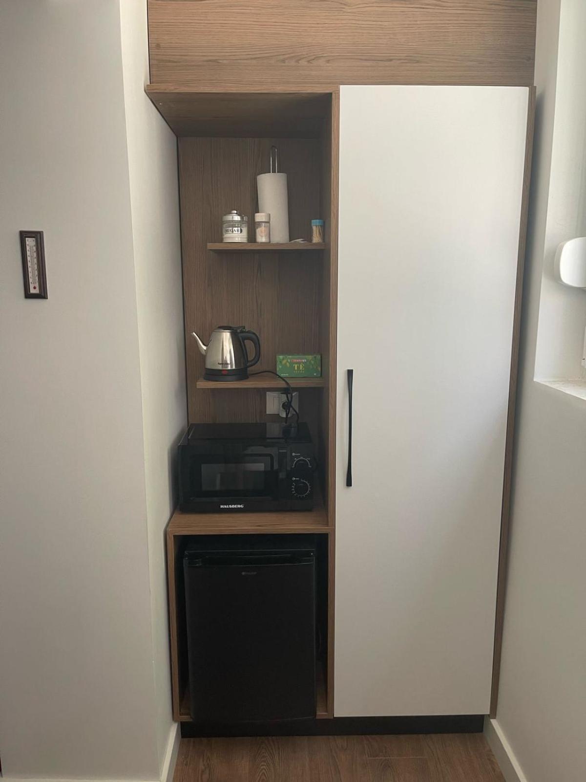 Downtown Studio Apartments Tiranë Ngoại thất bức ảnh